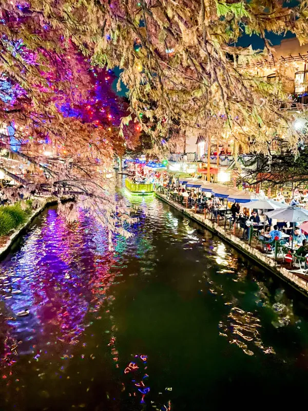 Deck the Halls in San Antonio: Your Ultimate Guide to Holiday Fun! (2024)